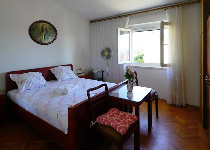 Neptun Apartman *